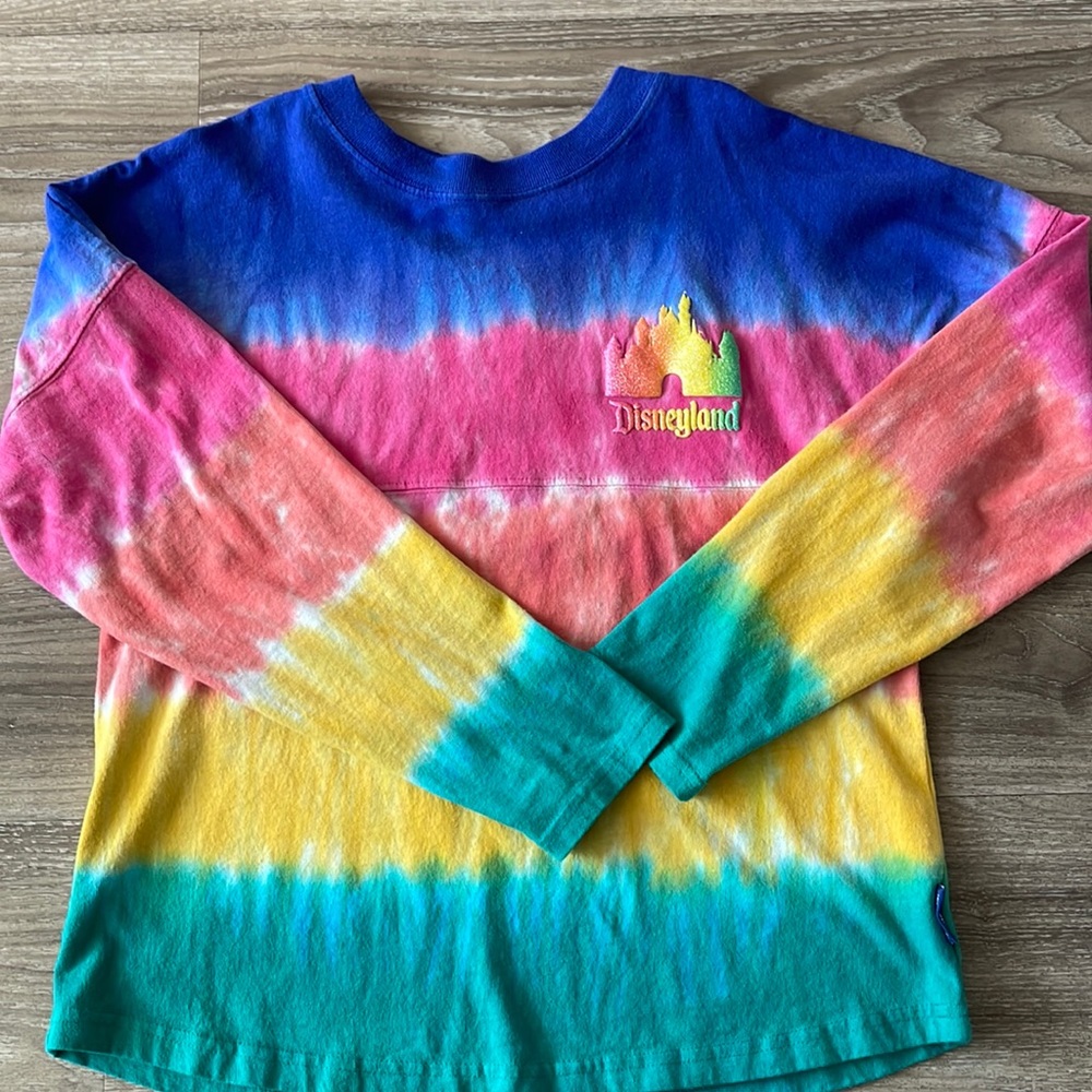 Authentic tie dye spirit jersey Disneyland Resort. Size youth XL